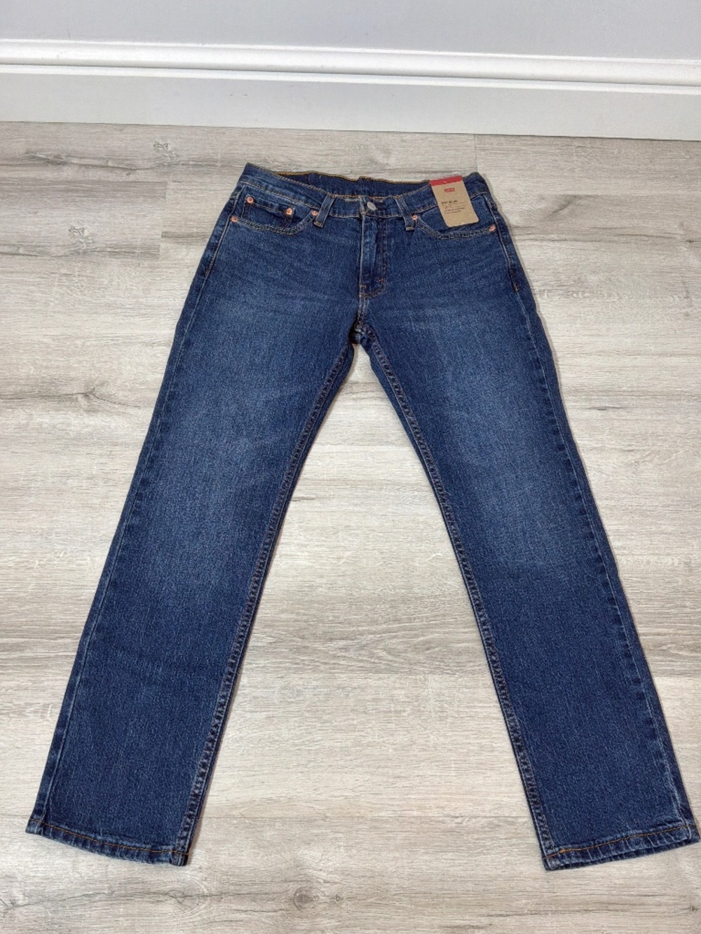 NWT Levi’s Low Pro Straight Jeans (Irregular) Size 32 x 30